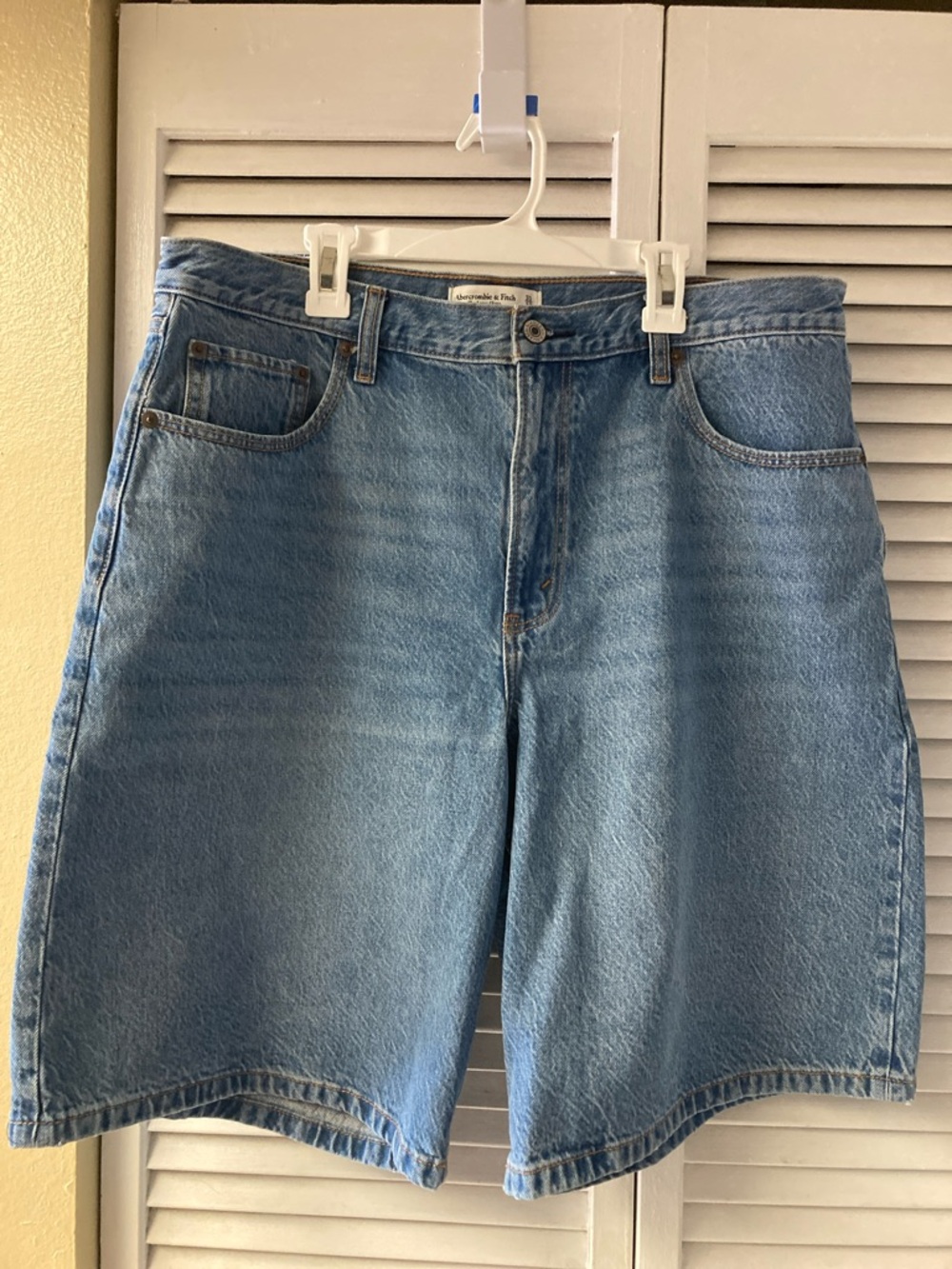 Abercrombie & Fitch Curve Love Mid Rise Loose Short 31 / 12